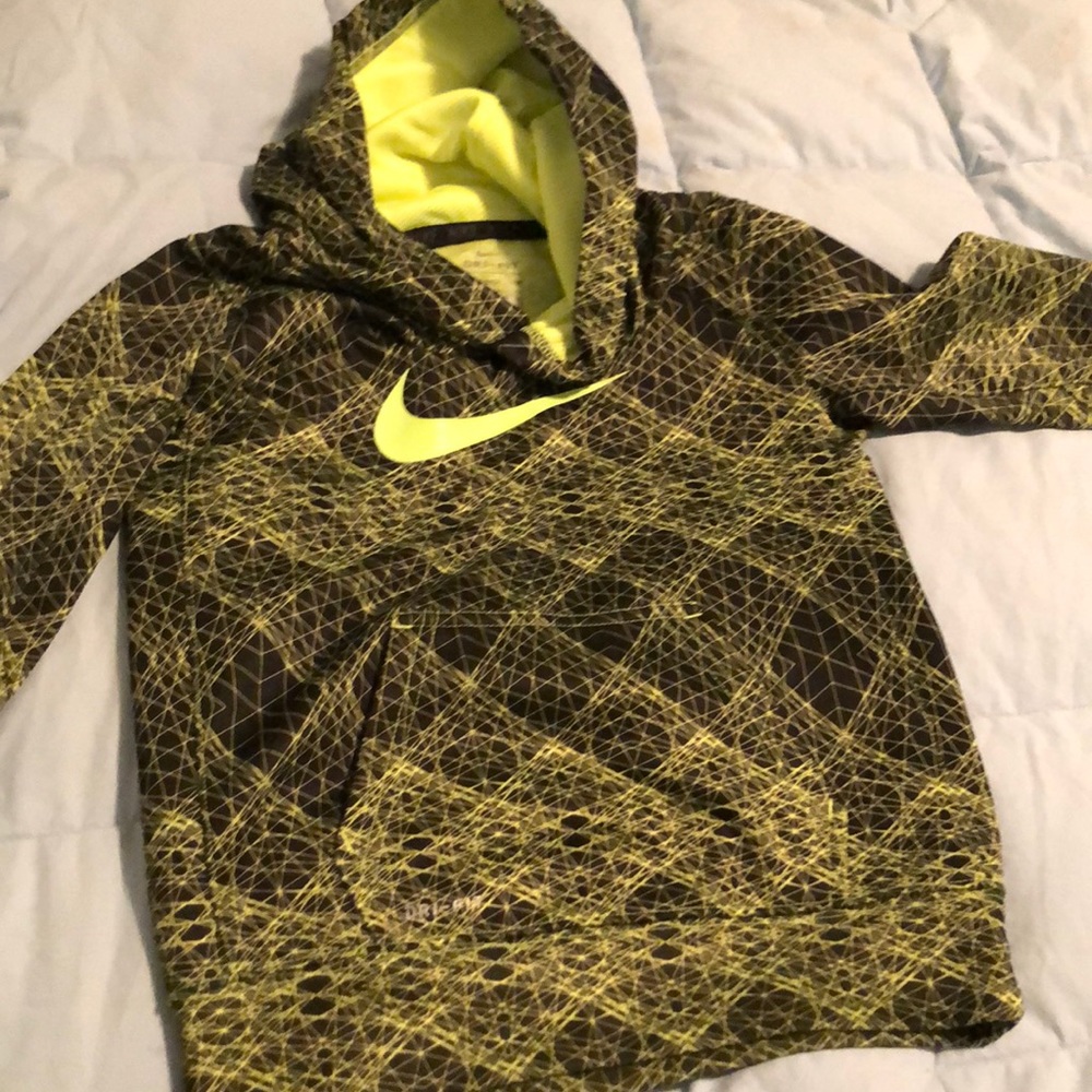 Nike Kids Matching Set in Black and Green - Picture 4 of 4
